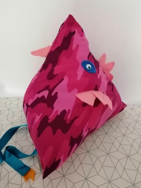 Coussin poule fuchsia