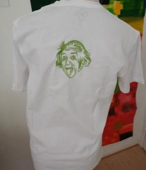 Broderies sur t-shirt Einstein